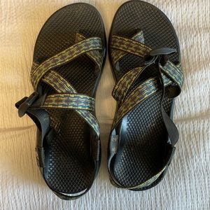 W10 Chacos
